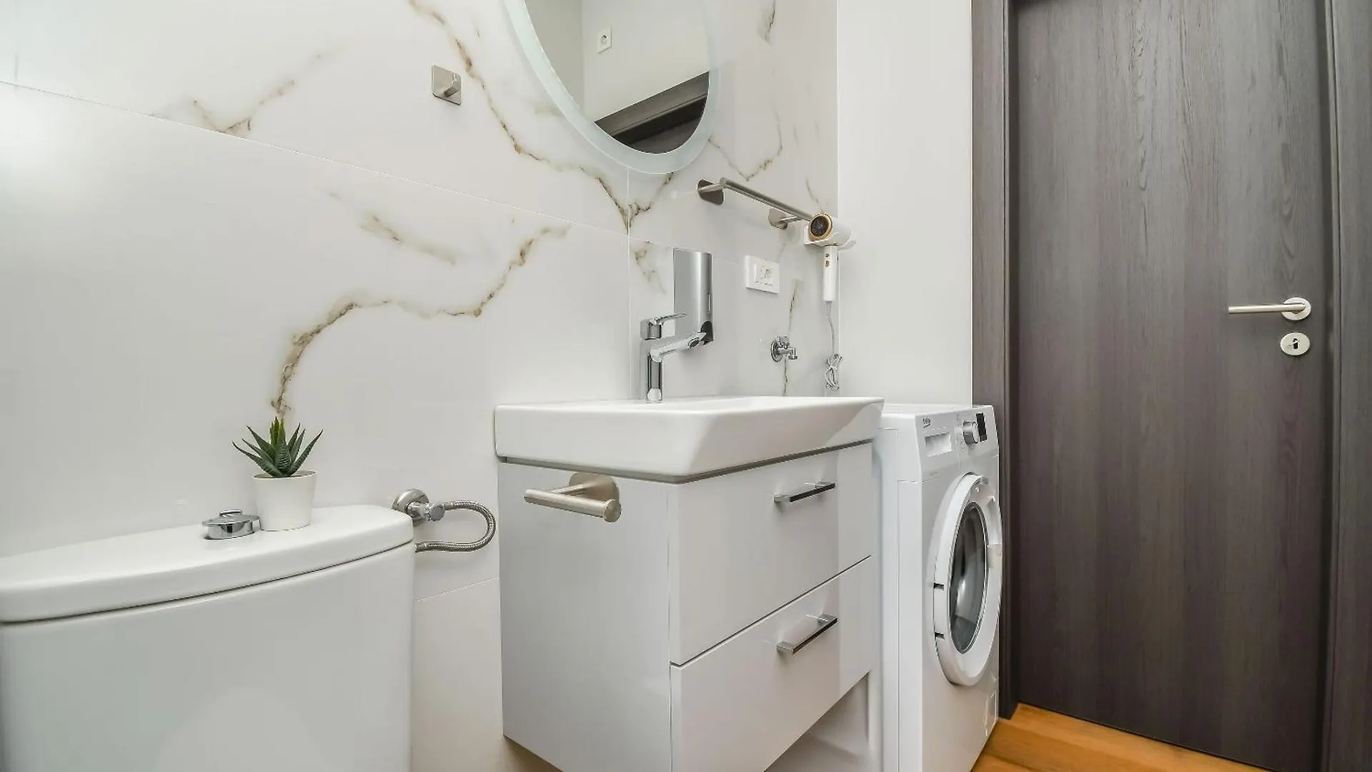 Apartments Neli Trogir 0*,  Kroatien
